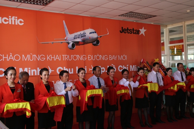 Đường bay TP.Hồ Chí Minh – Chu Lai sẽ mang đến cho hành khách thêm lựa chọn để khám phá vẻ đep tự nhiên của vùng Duyên hải Nam Trung Bộ. Ảnh Đức Hoàng