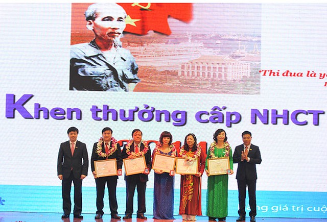 http://www.vietinbank.vn/web/export/sites/default/vn/news/15/01/images/Tong-ket-2014-Ca-nhan-XS.jpg