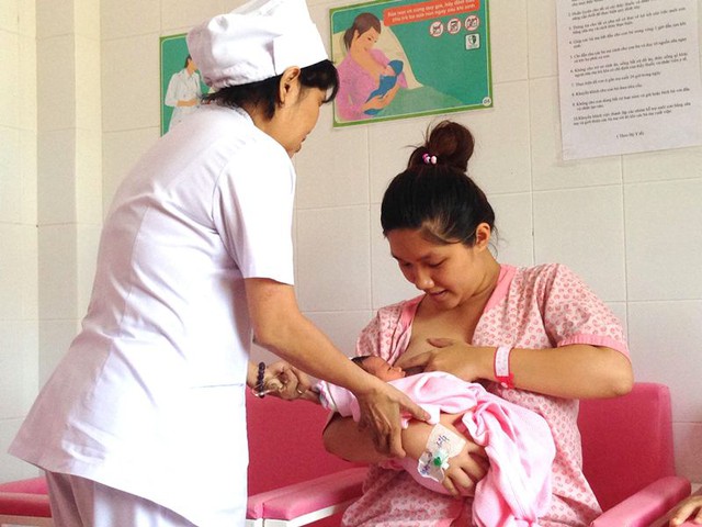 Khoảng 1.000 nhân viên y tế vừa được tập huấn nâng cao kiến thức nuôi con bằng sữa mẹ, trong hoạt động nhằm hưởng ứng hoạt động chung của thế giới liên quan đến vấn đề này, gắn với kỳ vọng góp phần thay đổi nhận thức của cộng đồng.