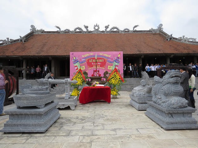 Bộ tứ bảo biểu tượng cho nghi thúc khai bút ngày xưa.