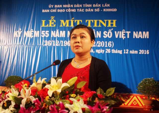 
Bà H’Yim Kđoh – Phó Chủ tịch UBND tỉnh Đắk Lắk phát biểu tại buổi lễ

