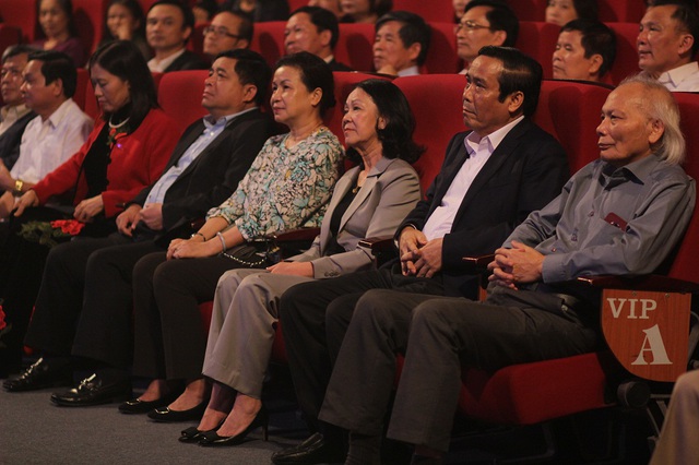 
Chương trình có sự tham dự của một số đồng chí lãnh đạo Đảng, Nhà nước và các ban ngành. Ảnh: Đình Việt

 
