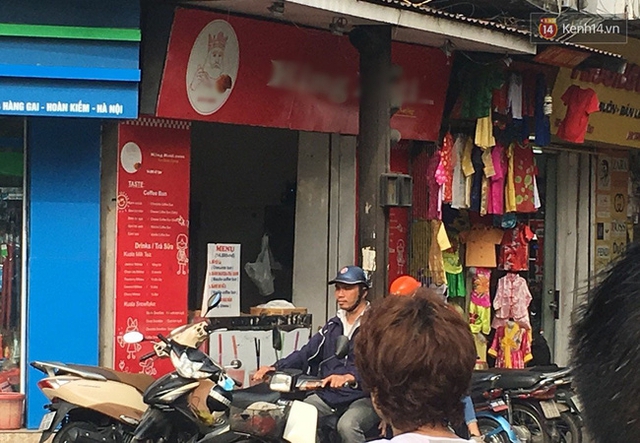 Khách đưa 500k mua 2 chiếc bánh mỳ nhưng chỉ trả lại 45k, nhân viên tiệm bánh trên phố cổ Hà Nội bị sa thải - Ảnh 2.
