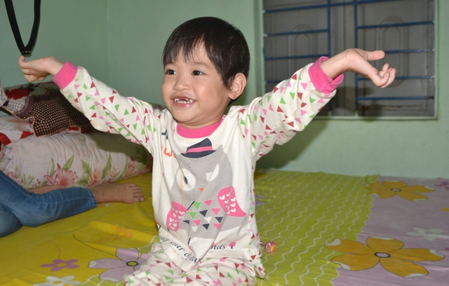 
Cháu Thuỳ Dung - Công dân thứ 90 triệu của Việt Nam bước sang tuổi thứ 4. Ảnh: Đ.Tuỳ
