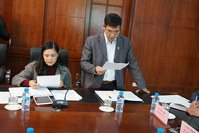 
Ông Nông Vũ Lương, Phó Giám đốc Sở Y tế Cao Bằng trình bày báo cáo tại buổi làm việc. Ảnh: N.Mai
