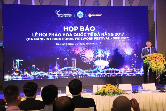 Quang cảnh buổi họp báo sáng 5/12/2016. Ảnh: Đức Hoàng