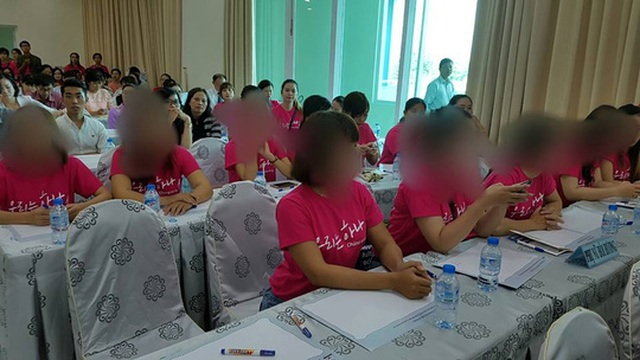 Nhiều cô dâu Việt tham dự buổi khởi động dự án Việt-Hàn chung tay chăm sóc.
