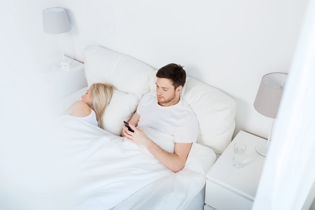 
Vợ chồng chung giường nhưng không cần sex
