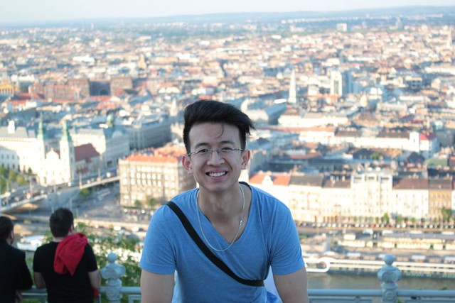 
Nguyễn Phan Linh, ch&agrave;ng trai sinh năm 1989 hiện đang l&agrave;m việc cho chi nh&aacute;nh Singapore của một c&ocirc;ng ty đa quốc gia. Ảnh: NVCC
