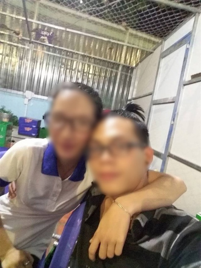 Cả T. v&agrave; Ho&agrave; đều l&agrave; sinh vi&ecirc;n trường ĐH S&agrave;i G&ograve;n