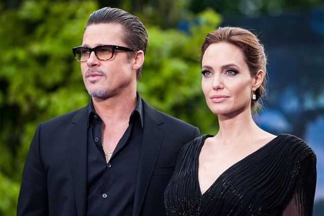 
Brad Pitt và Angelina Jolie những ngày còn tràn đầy hạnh phúc. Ảnh: Vanity Fair. 
