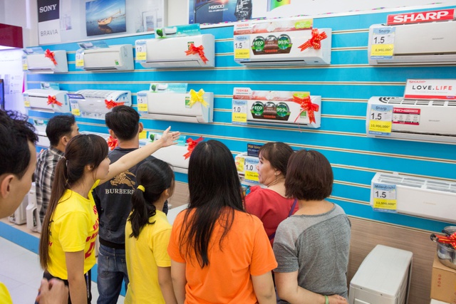 Th&ocirc;ng tin trả g&oacute;p được ghi ch&uacute; v&agrave; được c&aacute;c nh&acirc;n vi&ecirc;n tại Điện m&aacute;y Xanh tư vấn r&otilde; r&agrave;ng trước khi mua