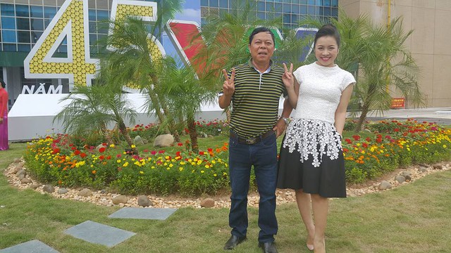
Kh&ocirc;ng chỉ chất ph&aacute;c, giản dị, ph&oacute;ng vi&ecirc;n Bạn của nh&agrave; n&ocirc;ng c&ograve;n l&agrave; người c&oacute; t&acirc;m hồn nghệ sỹ.
