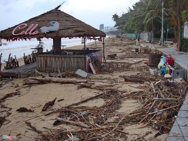 R&aacute;c v&acirc;y k&iacute;n Qu&aacute;n giải kh&aacute;t của Nh&agrave; h&agrave;ng Bốn M&ugrave;a