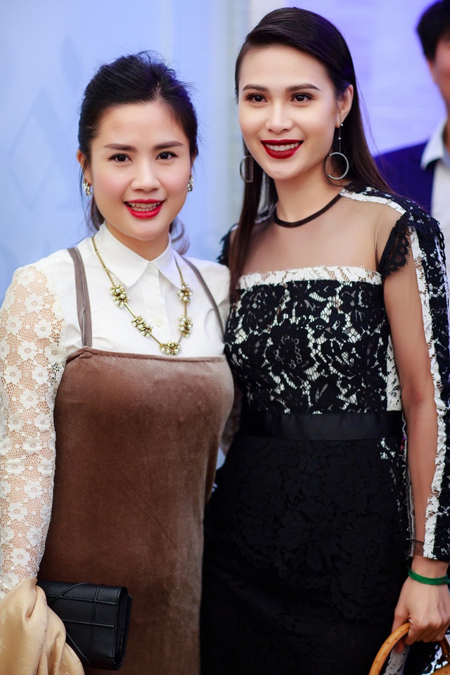 
Vũ L&ecirc; Mai cũng từng nổi tiếng cộng đồng mạng với t&acirc;m thư gửi chồng nh&acirc;n ng&agrave;y 20-10.

