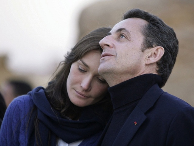 
Sarkozy là người mà Carla lựa chọn để dựa vào.

