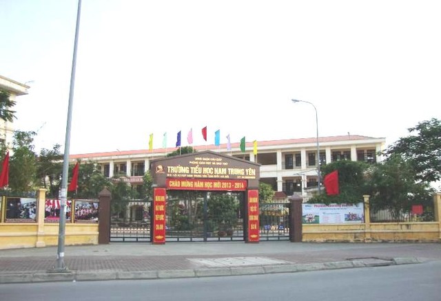 
Trường Tiểu học Nam Trung Yên, nơi xảy ra vụ tai nạn nghiêm trọng đối với học sinh Kiên. Ảnh TL
