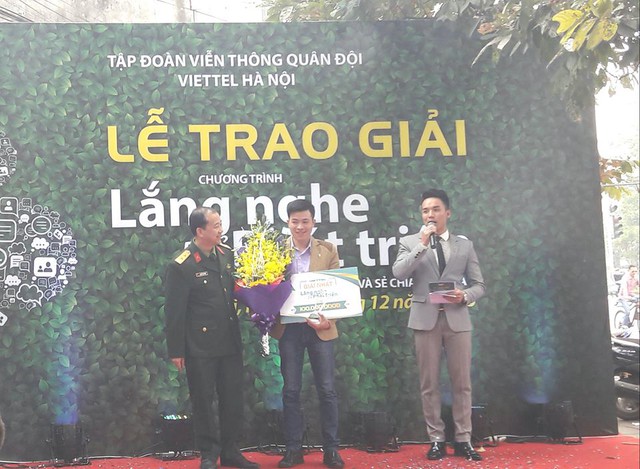
Khách hàng Trần Thanh Lăng nhận được giải thưởng cao nhất 100 triệu đồng
