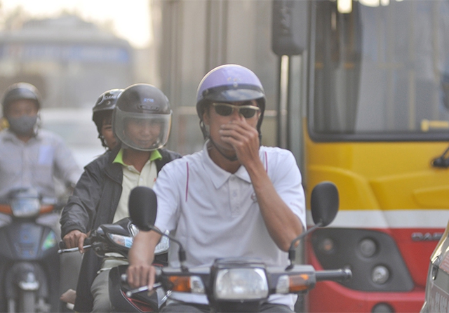 
Một tỷ lệ lớn người dân nước ta đang bị phơi nhiễm với không khí ô nhiễm vượt quá tiêu chuẩn cho phép của Viêt Nam. Ảnh minh họa
