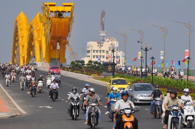 
Nhiều phương tiện bị cấm lưu thông, đậu đỗ trên nhiều tuyến đường trên địa bàn TP Đà Nẵng.
