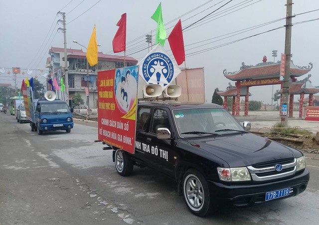 
Đoàn xe tuyên truyền lưu động tỏa đi các trục đường chính của 8 huyện, thành phố trong tỉnh
