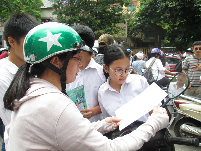 
Một phụ huynh phân tích đề và lo lắng vì có thể con mình đã không đạt tối đa yêu cầu của đề bài.

 
