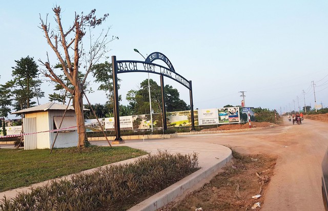 
Cổng chào của Khu đô thị Bách Việt Lake Garden
