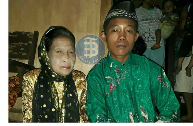 
Cặp đ&ocirc;i đũa lệch

