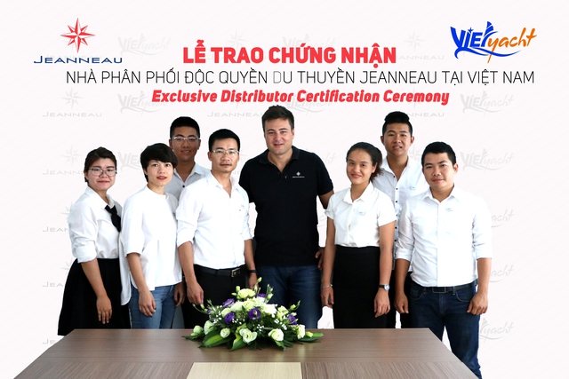 
Lễ trao chứng nhận độc quyền sản phẩm du thuyền JEANNEAU tại Việt Nam. Ảnh: ML
