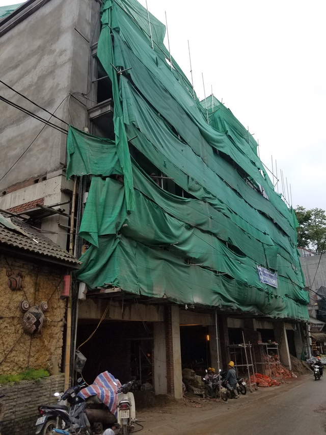 Công trình khách sạn tại Sa Pa xây sai phép của gia đình bà Hương.