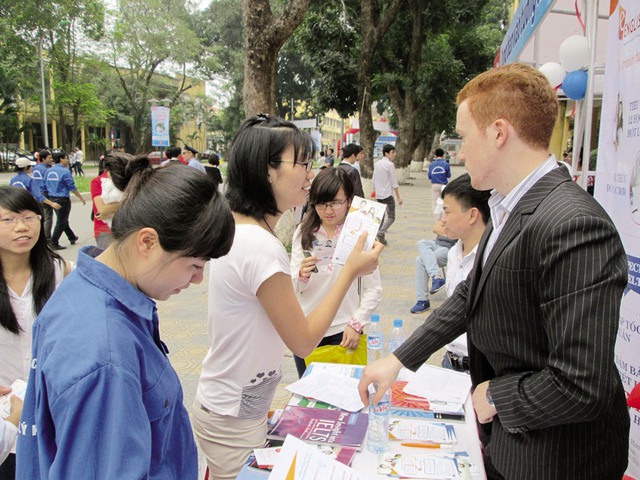 
Ngày càng nhiều học sinh Việt Nam giành học bổng có giá trị vào các trường đại học danh tiếng thế giới. Ảnh: Q.Anh
