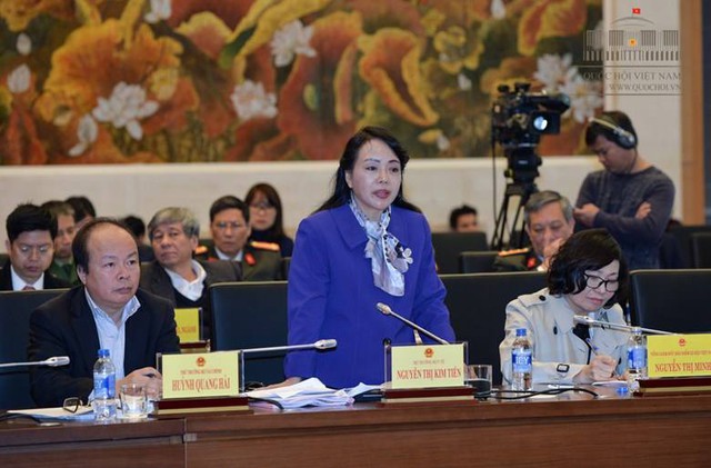 Bộ trưởng Bộ Y tế Nguyễn Thị Kim Tiến tại phiên họp. Ảnh: Tl