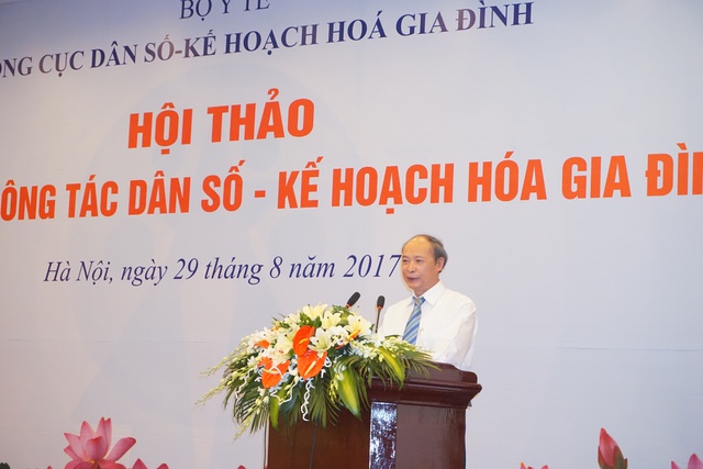 Ông Nguyễn Văn Tân, Phó Tổng cục trưởng phụ trách Tổng cục DS-KHHGĐ phát biểu tại Hội nghị.