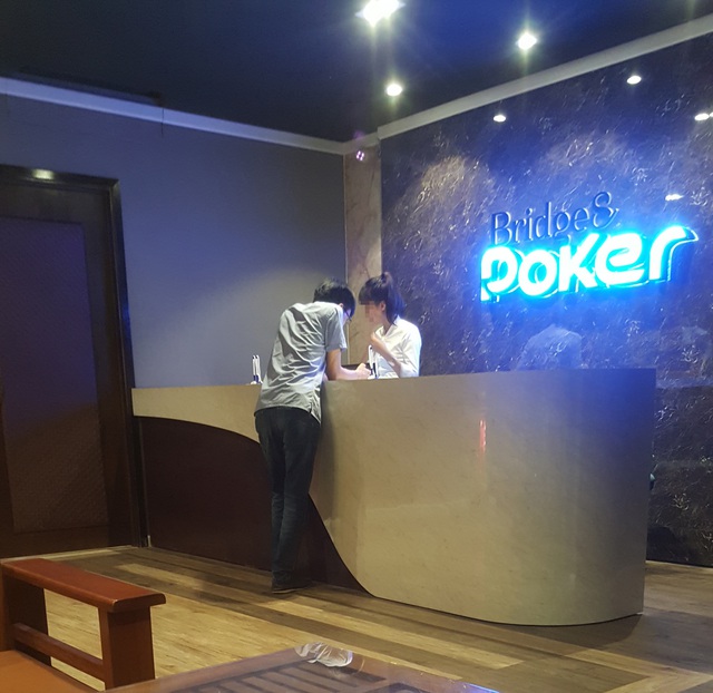 Để vào bên trong Thái Nguyên Poker Club, người chơi phải đăng ký thành viên.