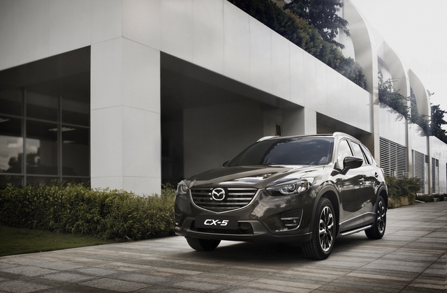 Xe Mazda CX-5 giảm giá đến 32 triệu đồng/chiếc và có chế độ bảo hành tốt nhất từ trước đến nay.