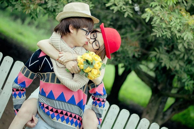 
Nụ h&ocirc;n đời thực kh&ocirc;ng giống như những điều bạn tưởng qua truyện ng&ocirc;n t&igrave;nh hoặc phim H&agrave;n Quốc. Ảnh minh họa.
