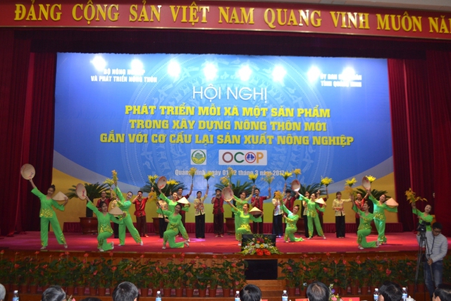 
Bộ NN&PTNT phối hợp với tỉnh Quảng Ninh tổ chức Hội nghị OCOP. Ảnh: Đ.Tuỳ
