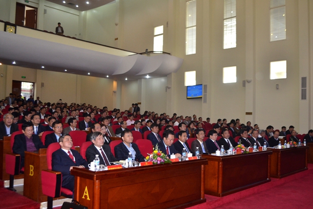 
Hội nghị thu hút 400 đại biểu Bộ, ngành Trung ương và 54/63 tỉnh, thành phố trong cả nước. Ảnh: Đ.Tuỳ
