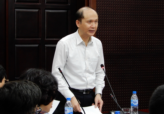 Thứ trưởng Bộ Y tế L&ecirc; Quang Cường l&agrave;m việc với ng&agrave;nh y tế TP Đ&agrave; Nẵng về c&ocirc;ng t&aacute;c đảm bảo y tế phục vụ APEC 2017. Ảnh: T&acirc;m Tr&iacute;