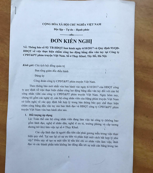 
Đơn kiến nghị của các nghệ sĩ gửi lên Ban lãnh đạo và công đoàn công ty về quy chế chấm công mới
