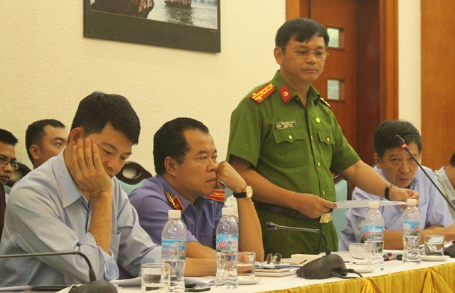 
Đại tá Thái Hồng Công - Phó giám đốc Công an tỉnh Quảng Ninh thông tin sự việc cho PV. Ảnh: Đ.Tùy
