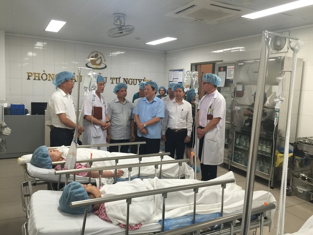 
Đoàn công tác kiểm tra phòng hậu phẫu tự nguyện - Bệnh viện phụ sản Hà Nội
