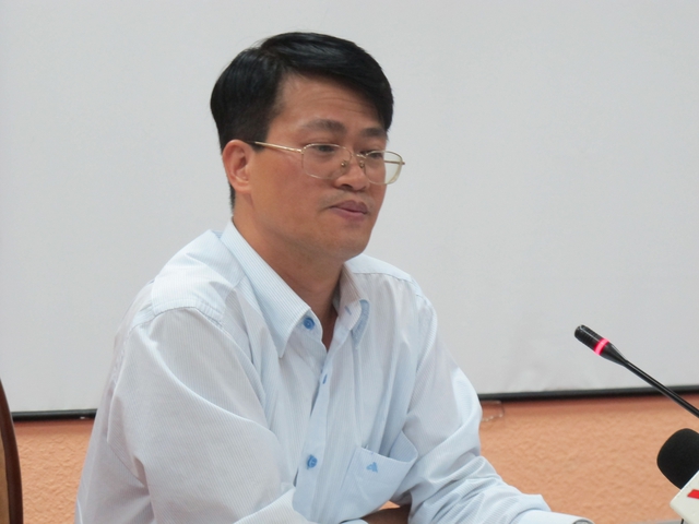 
Ông Chu Đăng Trung - Đại diện Cục quản lý dược tham dự cuộc gặp gỡ báo chí chiều 26/10.
