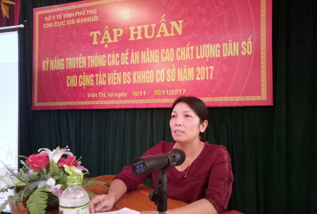 
Bà Nguyễn Thị Hồng Vân, Phó Chi cục trưởng Chi cục DS-KHHGĐ Phú Thọ phát biểu khai mạc lớp tập huấn
