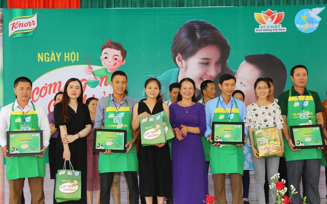 
Hình ảnh ngày hội Cơm ngon- Con khỏe được tổ chức tại tỉnh Quảng Trị. (Ảnh: Tg)
