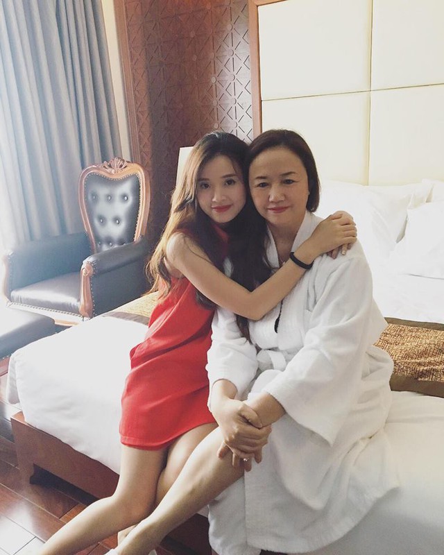 
Midu đ&atilde; c&ugrave;ng gia đ&igrave;nh tận hưởng kỳ nghỉ sang chảnh dịp đầu năm
