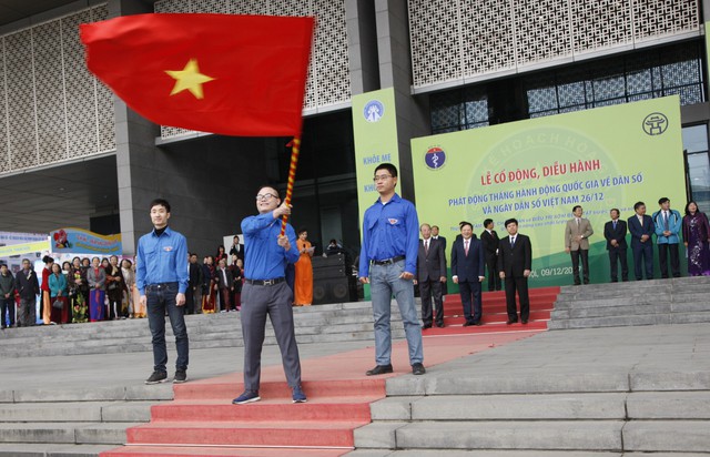 
Lễ cổ động, diễu hành phát động Tháng Hành động Quốc gia về Dân số và Ngày Dân số Việt Nam 26/12.         Ảnh: Chí Cường
