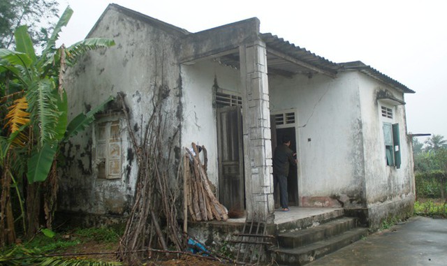 
Ngôi nhà hoang nơi ông N. trú ngụ.
