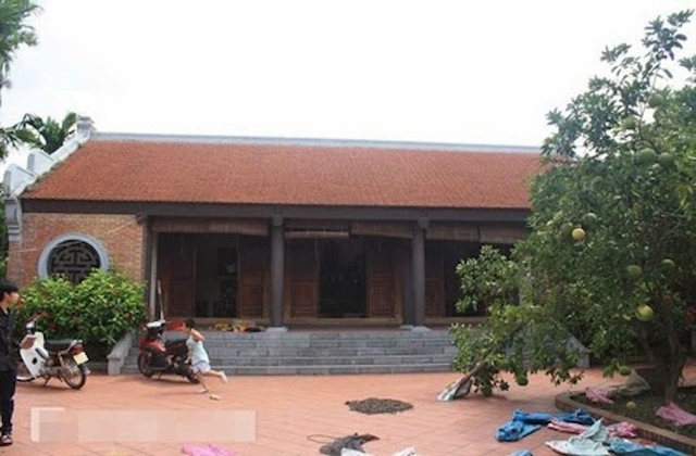 Danh hài Xuân Hinh sở hữu một căn nhà cổ hoành tráng ở Bắc Ninh, quê nhà anh.