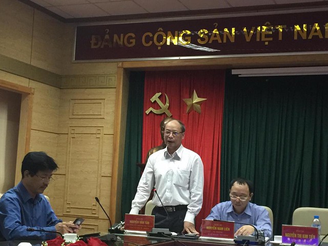 
Ông Nguyễn Văn Tân - Phó Tổng cục trưởng phụ trách Tổng cục DS-KHHGĐ chia sẻ về những điểm mới trong dự thảo Nghị quyết Trung ương 6 BCH Trung ương Đảng khoá XII về công tác dân số trong tình hình mới
